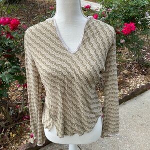 Max Studio Blouse. 100% Silk. Gorgeous blouse. Very thin silk bias cut sz L